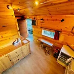 Le Pommier Rustique Camping *