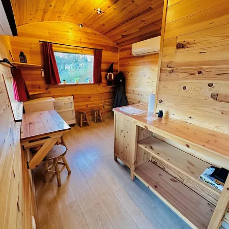 Le Pommier Rustique Camping *