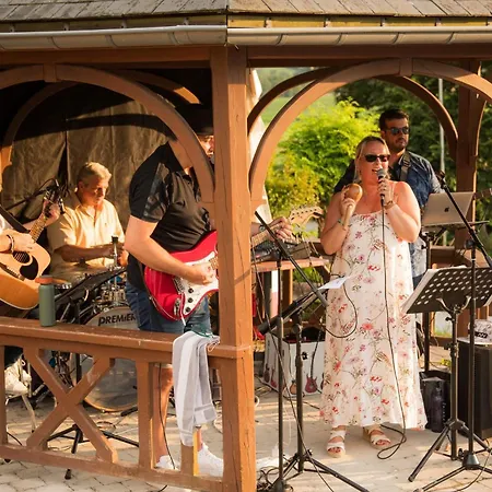 Le Pommier Rustique Camping Yvoir