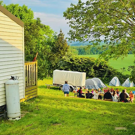 Camping Le Pommier Rustique Yvoir