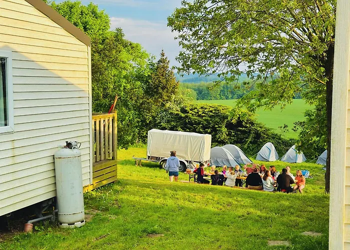 Camping Le Pommier Rustique Yvoir